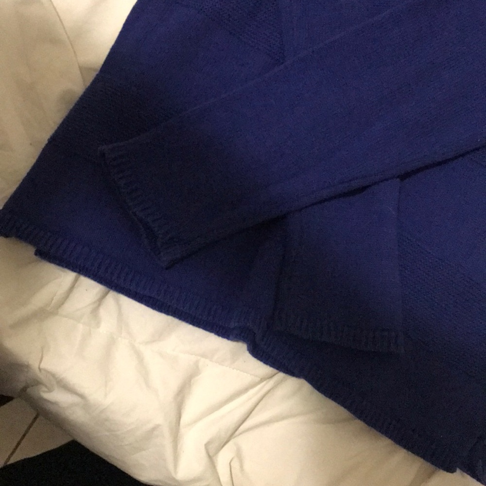 Sweater - Picture 3 of 4